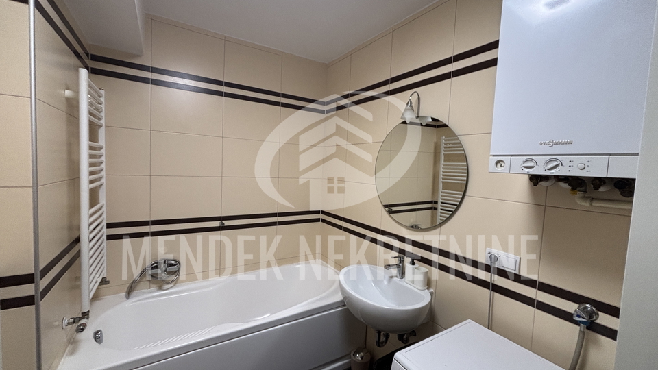 STAN NA TRE&Scaron;NJEVCI SA GARA&Zcaron;OM