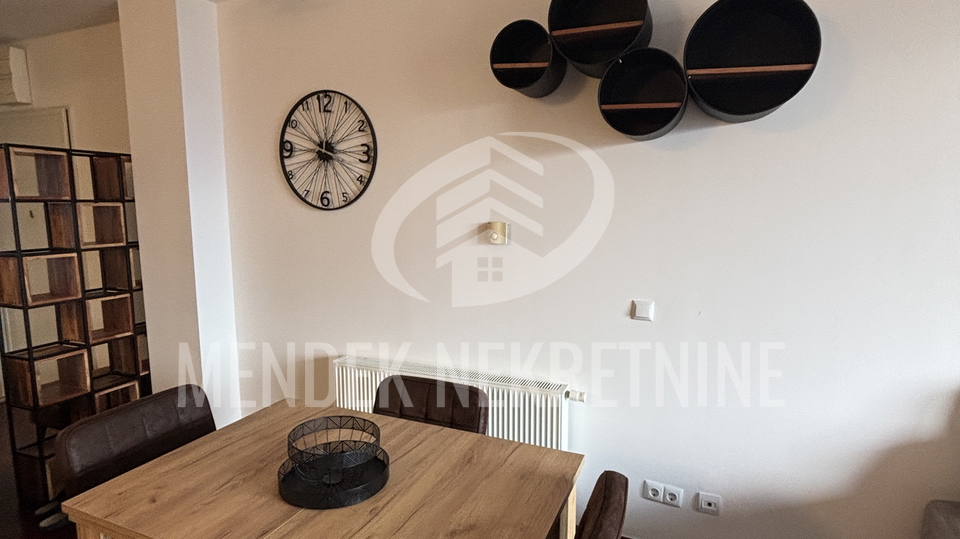 STAN NA TRE&Scaron;NJEVCI SA GARA&Zcaron;OM