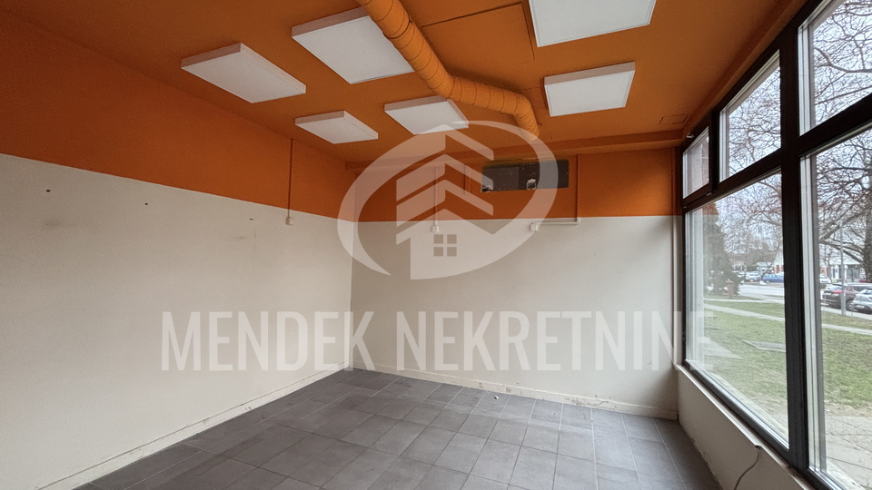 Commercial Property&comma; 200 m2&comma; For Rent&comma; Vara&zcaron;din - Centar