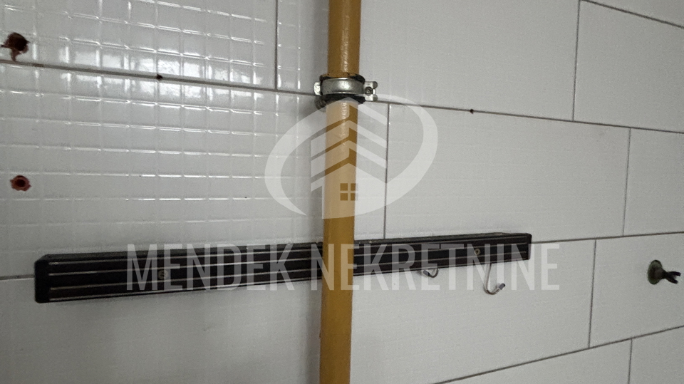 Commercial Property&comma; 200 m2&comma; For Rent&comma; Vara&zcaron;din - Centar