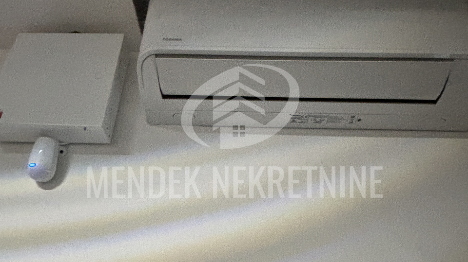 Commercial Property&comma; 200 m2&comma; For Rent&comma; Vara&zcaron;din - Centar