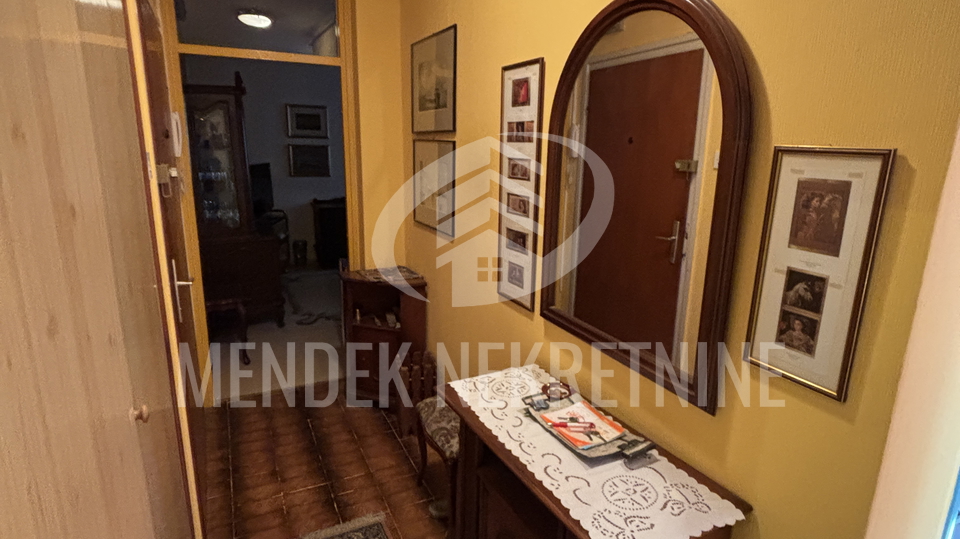 Stanovanje&comma; 73 m2&comma; Prodaja&comma; Vara&zcaron;din - Banfica