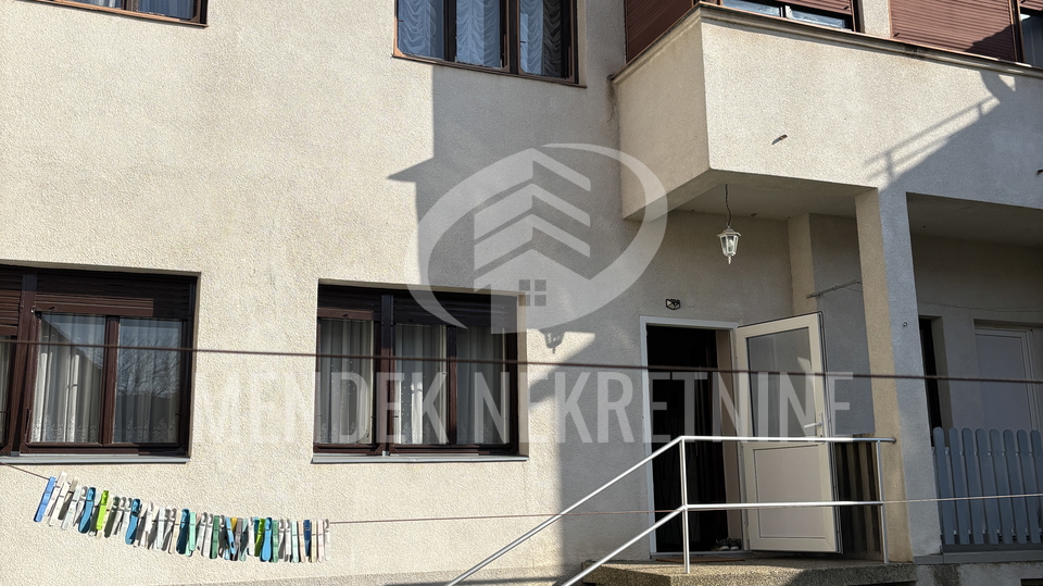 Wohnung&comma; 130 m2&comma; Verkauf&comma; Vara&zcaron;din - Banfica