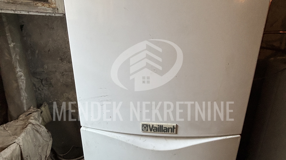 Wohnung&comma; 130 m2&comma; Verkauf&comma; Vara&zcaron;din - Banfica