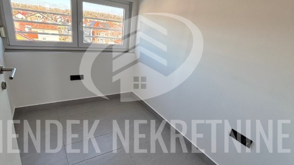 Apartment&comma; 96 m2&comma; For Sale&comma; Vara&zcaron;din - Centar