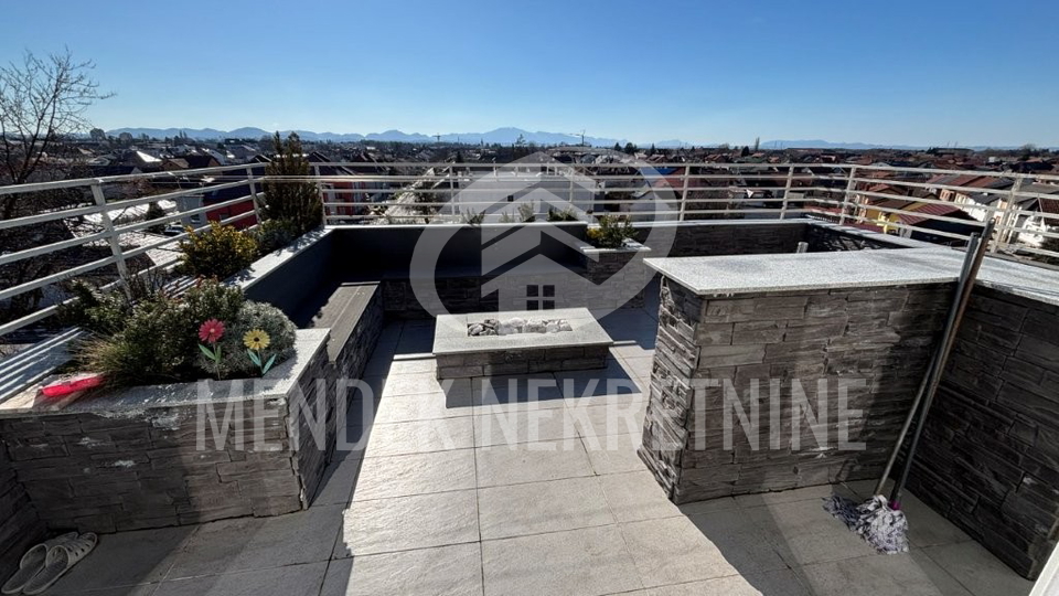 Apartment&comma; 96 m2&comma; For Sale&comma; Vara&zcaron;din - Centar