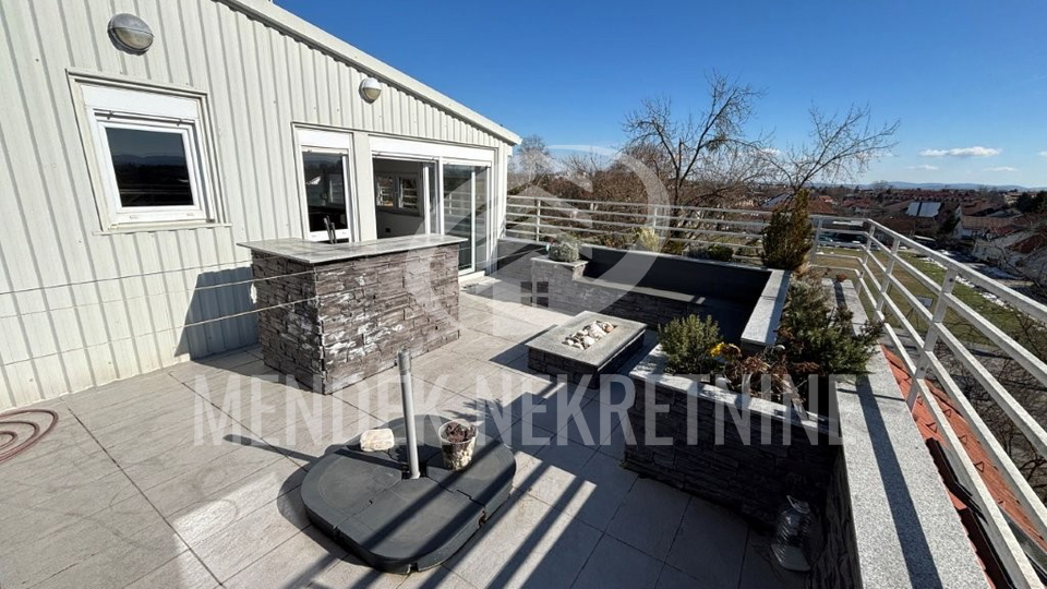 Apartment&comma; 96 m2&comma; For Sale&comma; Vara&zcaron;din - Centar