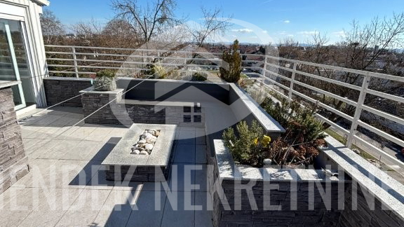 Apartment&comma; 96 m2&comma; For Sale&comma; Vara&zcaron;din - Centar