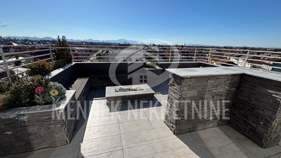 Apartment&comma; 96 m2&comma; For Sale&comma; Vara&zcaron;din - Centar