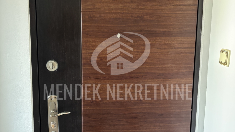 Apartment&comma; 41 m2&comma; For Sale&comma; Vara&zcaron;din - Centar