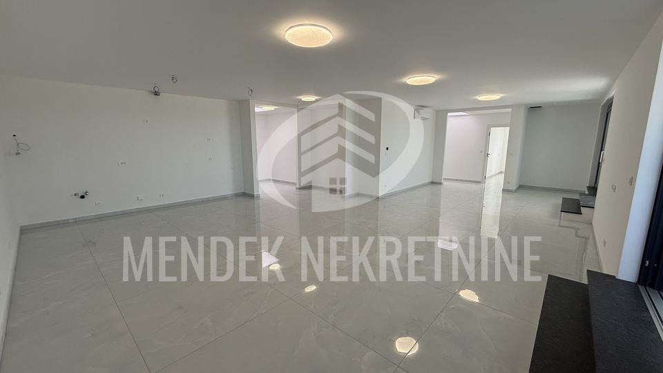 Wohnung&comma; 234 m2&comma; Verkauf&comma; &Ccaron;akovec - Globetka