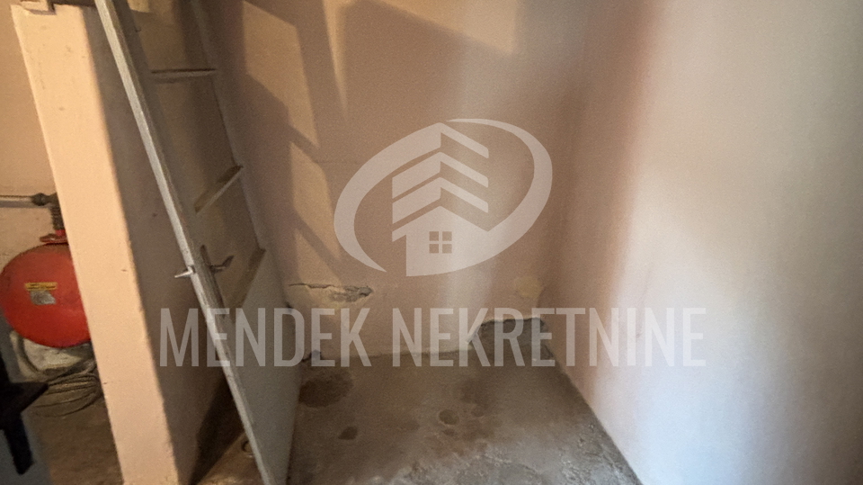 Haus&comma; 180 m2&comma; Verkauf&comma; Vara&zcaron;din - Hallers