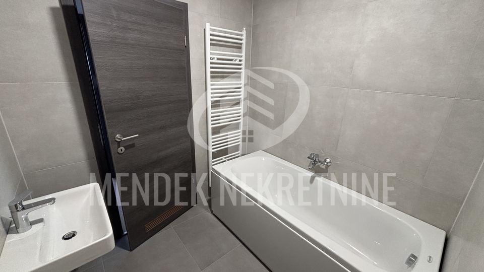 Apartment&comma; 82 m2&comma; For Sale&comma; Vara&zcaron;din - Centar