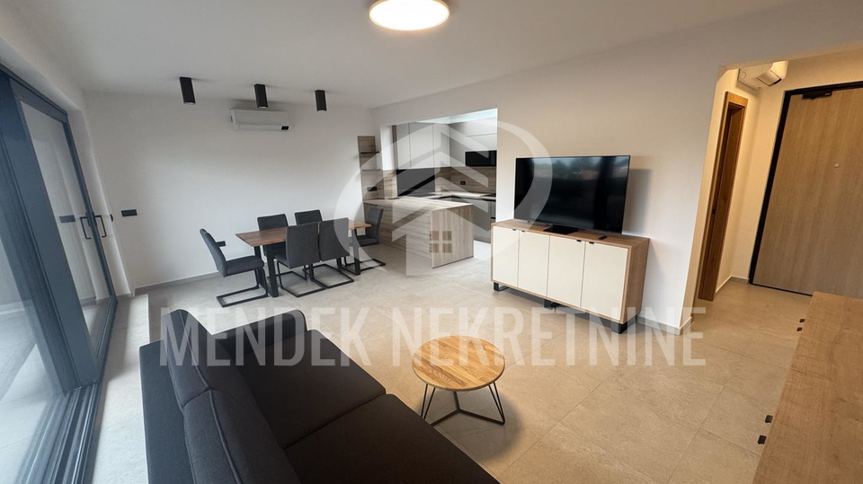 LUKSUZAN STAN U CENTRU GRADA &lpar;87&comma;60 m2&rpar;&ndash; NIKAD KORI&Scaron;TEN &ndash; PARKING I SPREMI&Scaron;TE &lpar;NAJAM&rpar;