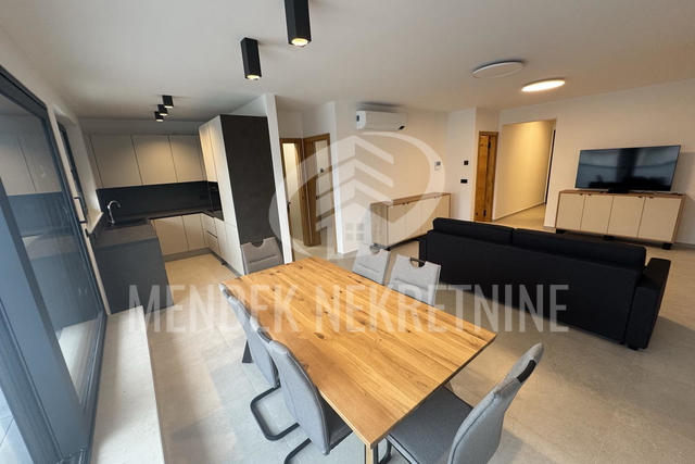 LUKSUZAN STAN S VELIKOM TERASOM | NIKAD KORIŠTEN | 105,88 m2 (najam)