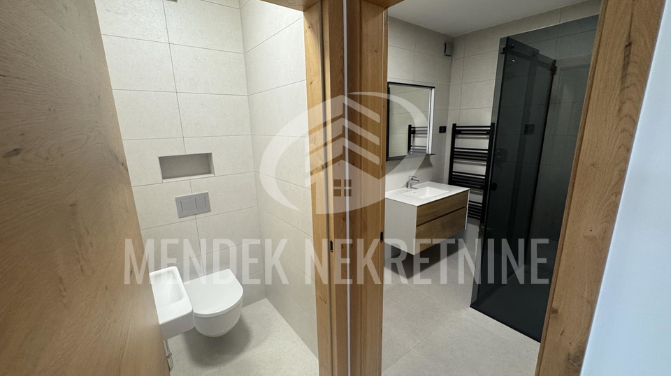 LUKSUZAN STAN S VELIKOM TERASOM &vert; NIKAD KORI&Scaron;TEN &vert; 105&comma;88 m2 &lpar;najam&rpar;
