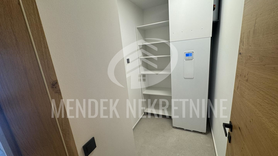 LUKSUZAN STAN S VELIKOM TERASOM &vert; NIKAD KORI&Scaron;TEN &vert; 105&comma;88 m2 &lpar;najam&rpar;
