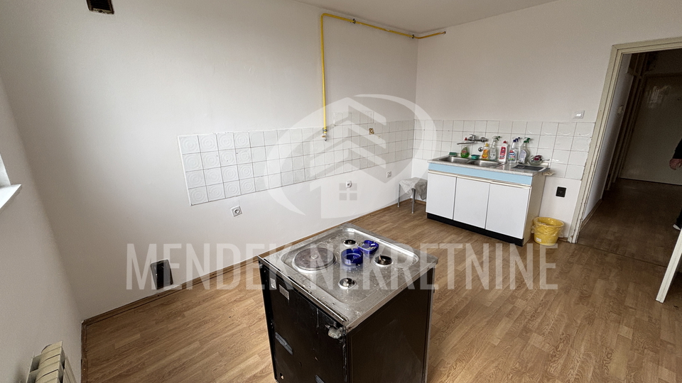 Apartment&comma; 80 m2&comma; For Sale&comma; Vara&zcaron;din - Banfica