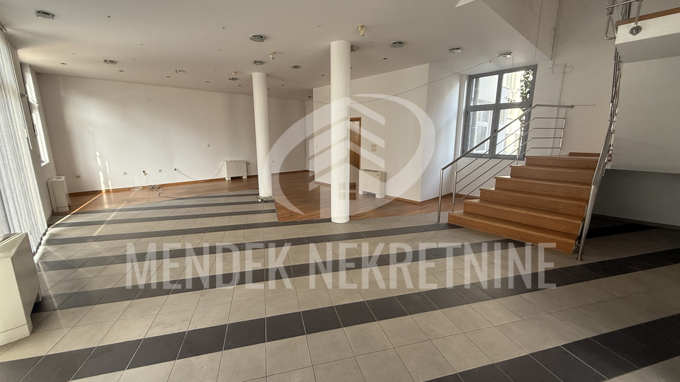 Commercial Property, 690 m2, For Sale, Čakovec - Centar