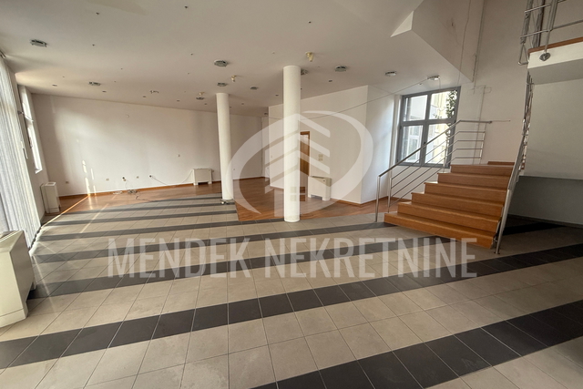 House, 690 m2, For Sale, Čakovec - Centar