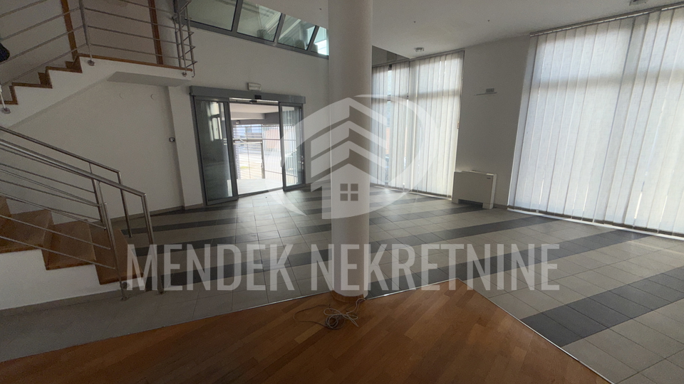 Commercial Property, 690 m2, For Sale, Čakovec - Centar