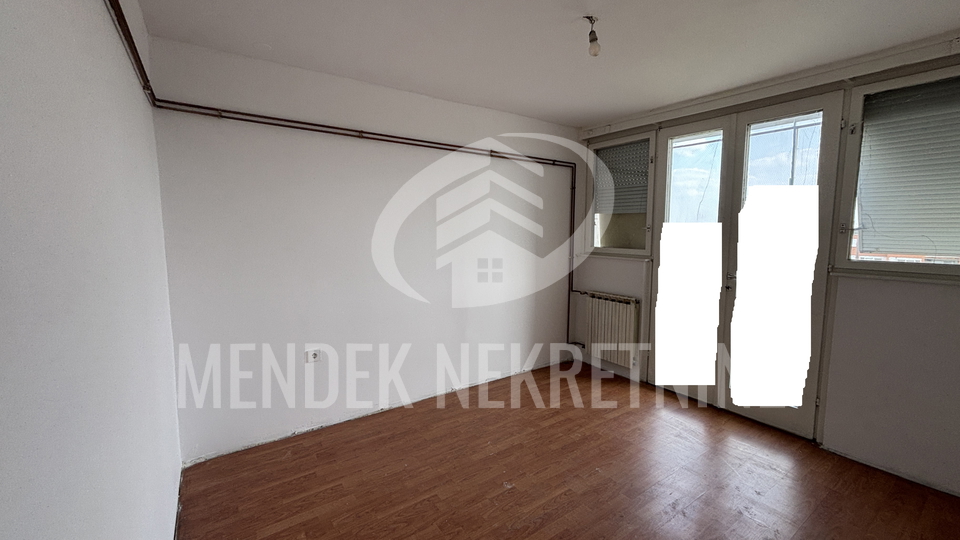 Apartment&comma; 80 m2&comma; For Sale&comma; Vara&zcaron;din - Banfica