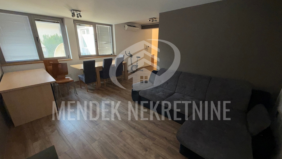 House, 690 m2, For Sale, Čakovec - Centar