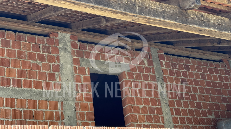 Commercial Property&comma; 7600 m2&comma; For Sale&comma; Vara&zcaron;din - Texas