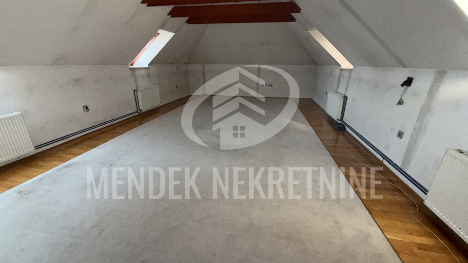 Commercial Property, 690 m2, For Sale, Čakovec - Centar