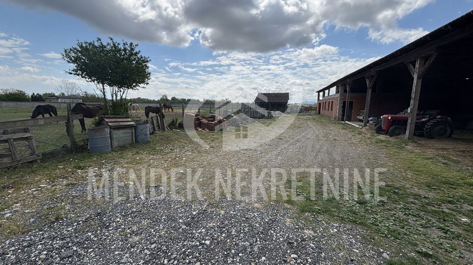 Commercial Property&comma; 7600 m2&comma; For Sale&comma; Vara&zcaron;din - Texas
