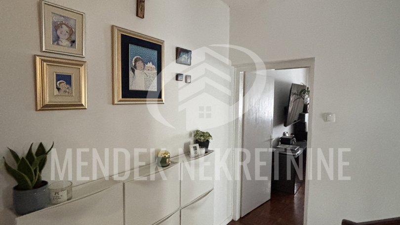 Pisarne&comma; 300 m2&comma; Prodaja&comma; Vara&zcaron;din - Centar