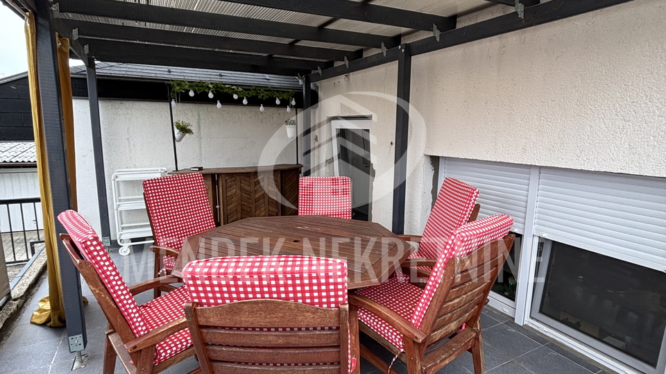 Hi&scaron;a&comma; 300 m2&comma; Prodaja&comma; Vara&zcaron;din - Centar