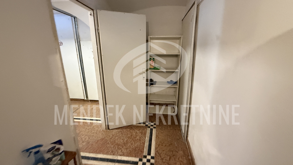 Ulični lokal 74 m2, pješačka zona, Varaždin, centar, najam
