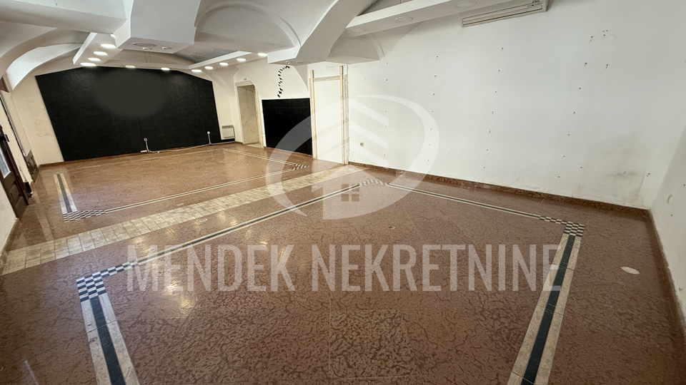 Ulični lokal 74 m2, pješačka zona, Varaždin, centar, najam