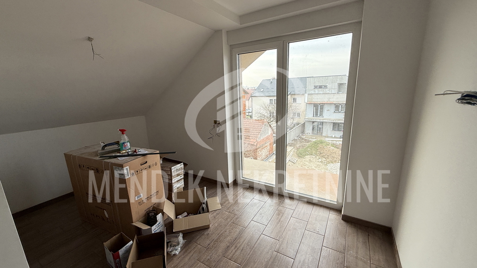 PRILIKA ZA INVESTICIJU&excl; KOMPLET 5 GARSONJERA 102 m2&comma; Hallers&comma; Vara&zcaron;din&comma; prodaja