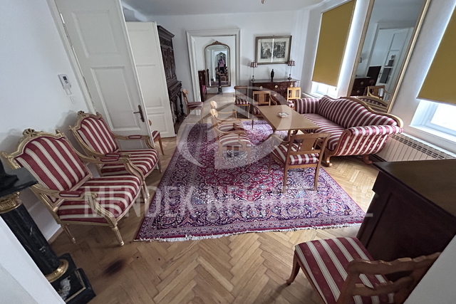 Haus, 248 m2, Verkauf, Varaždin - Centar