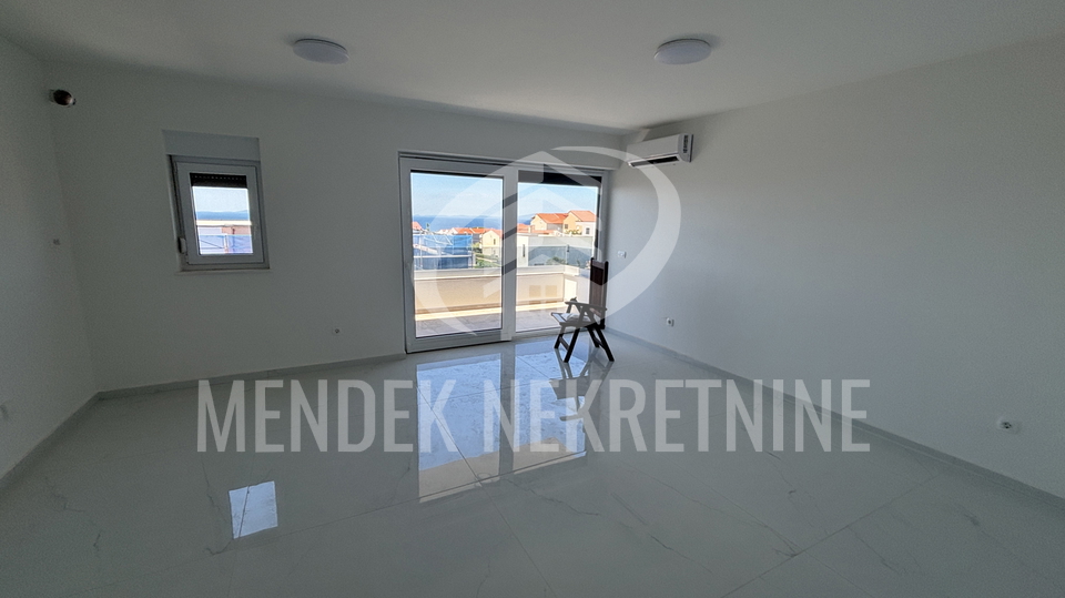 Apartma&comma; 74 m2&comma; Prodaja&comma; Novalja