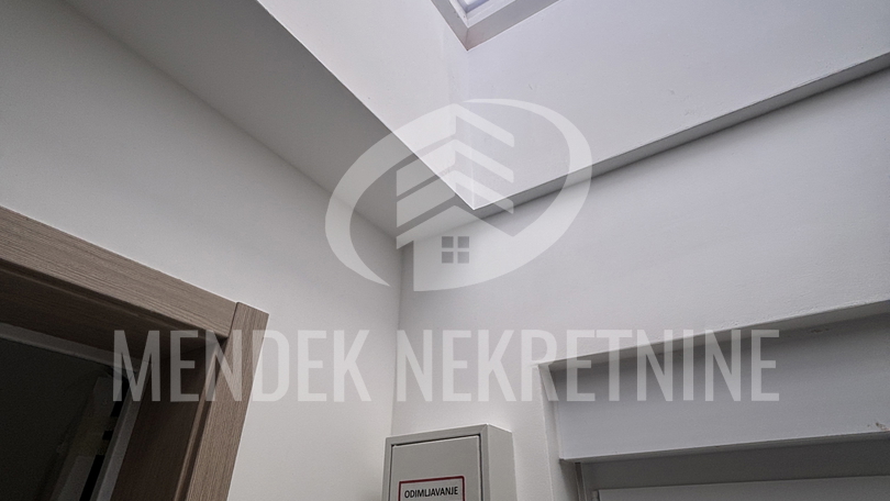 Apartma&comma; 74 m2&comma; Prodaja&comma; Novalja