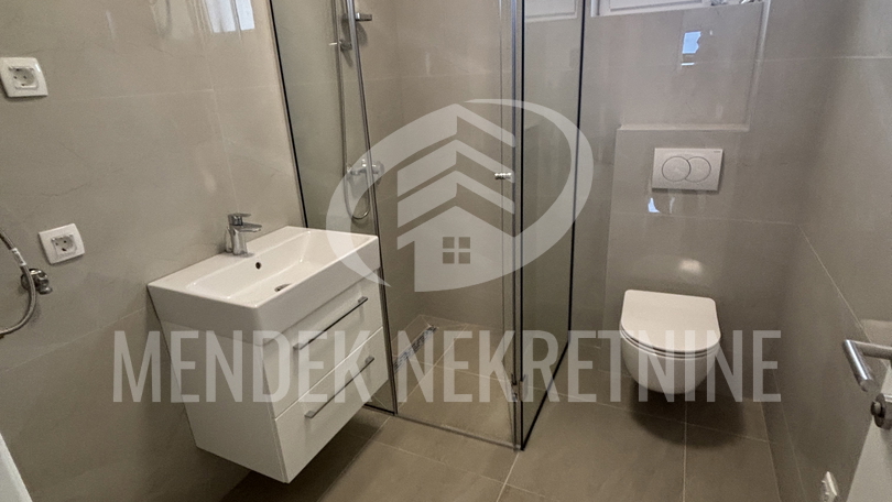 Apartma&comma; 74 m2&comma; Prodaja&comma; Novalja