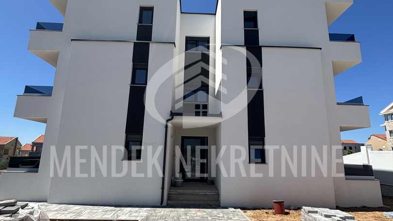 Apartma&comma; 74 m2&comma; Prodaja&comma; Novalja