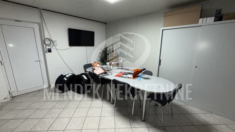 Hala, prodajno skladišni prostor 600 m2, glavna prometnica, Varaždin, zakup