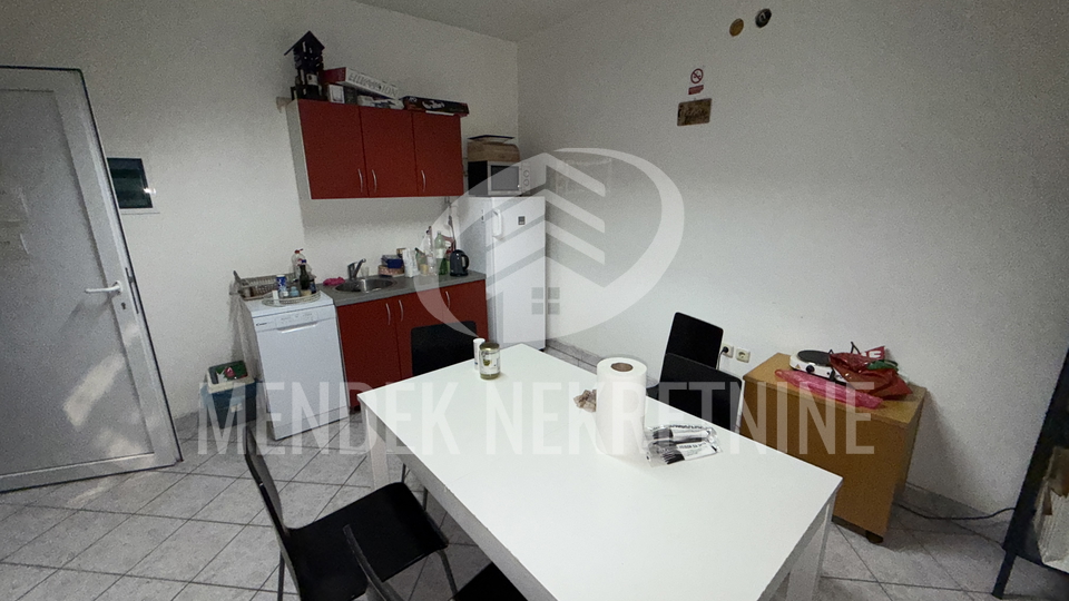 Hala, prodajno skladišni prostor 600 m2, glavna prometnica, Varaždin, zakup