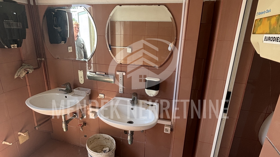 Uffici&comma; 290 m2&comma; Affitto&comma; Vara&zcaron;din - Hallers