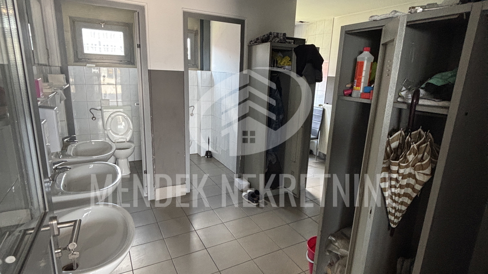 Uffici&comma; 276 m2&comma; Affitto&comma; Vara&zcaron;din - Hallers