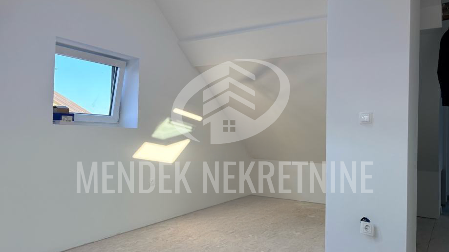 House&comma; 113 m2&comma; For Sale&comma; Vara&zcaron;din - Centar