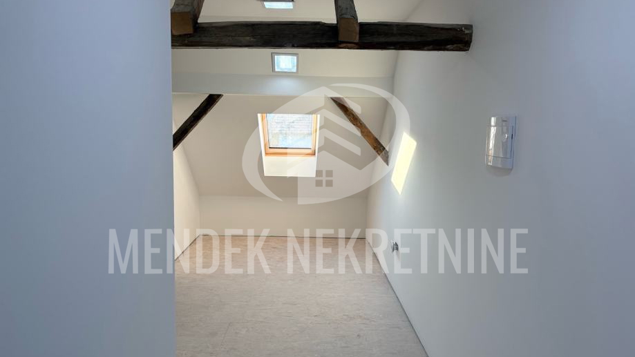 House&comma; 113 m2&comma; For Sale&comma; Vara&zcaron;din - Centar
