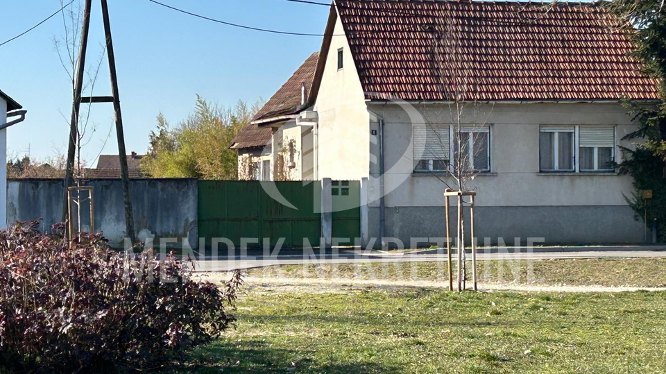 Hi&scaron;a&comma; 144 m2&comma; Prodaja&comma; Vara&zcaron;din - Banfica