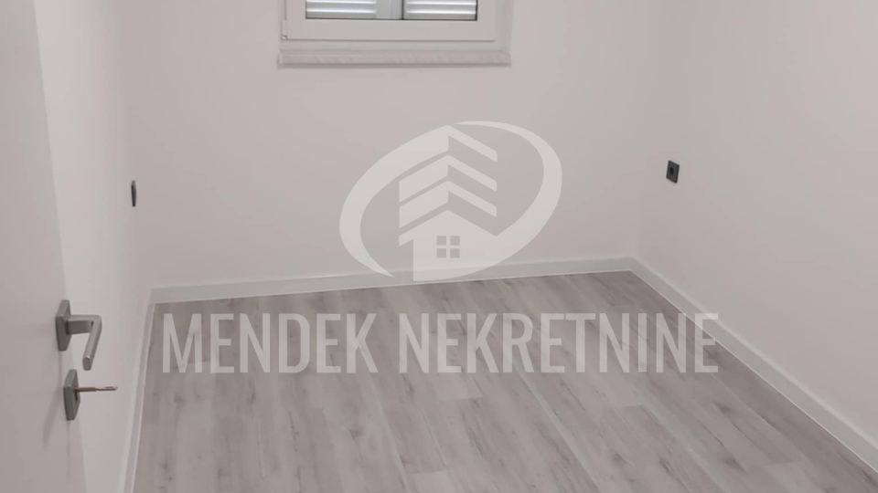 200 m od mora! Apartman 24 m2, 1. kat, parking, Stara Novalja
