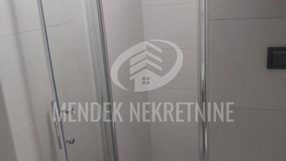 200 m od mora! Apartman 24 m2, 1. kat, parking, Stara Novalja