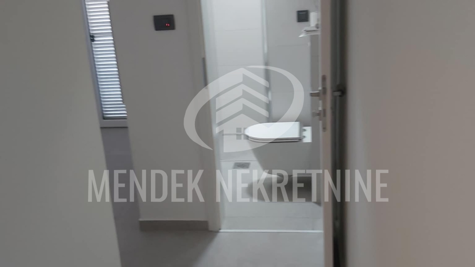 200 m od mora! Apartman 24 m2, 1. kat, parking, Stara Novalja